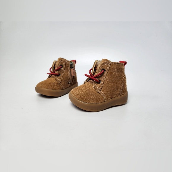 UGG Infant Tan Suede Boots Size 1/2 Baby‎ Boots Winter Boots For Baby Fall Baby - Picture 1 of 9